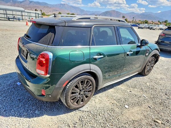2018 MINI COOPER