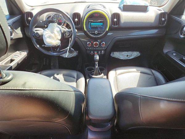 2018 MINI COOPER
