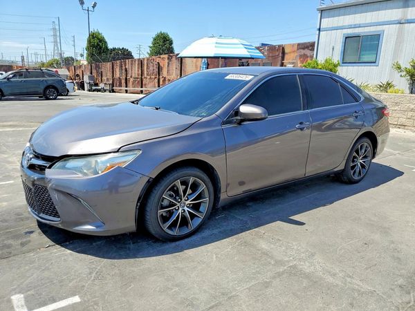 2015 TOYOTA CAMRY