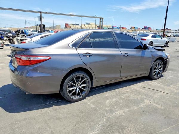 2015 TOYOTA CAMRY