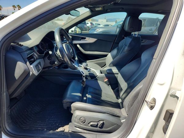 2019 AUDI A4 Premium, Titanium
