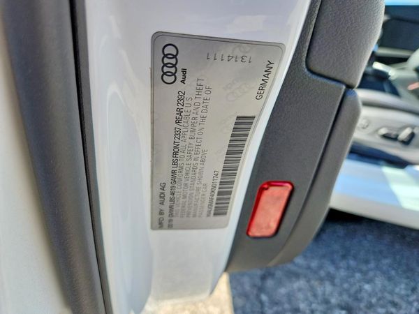 2019 AUDI A4 Premium, Titanium