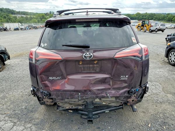 2018 TOYOTA RAV4 Adventure/XLE