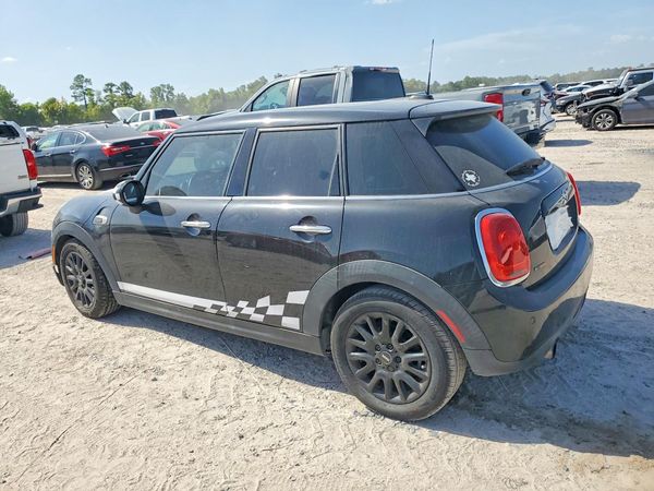 2017 MINI COOPER