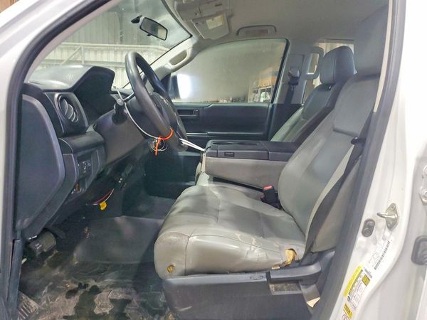 2017 TOYOTA TUNDRA SR/SR5