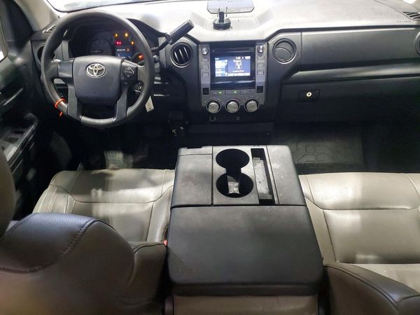 2017 TOYOTA TUNDRA SR/SR5