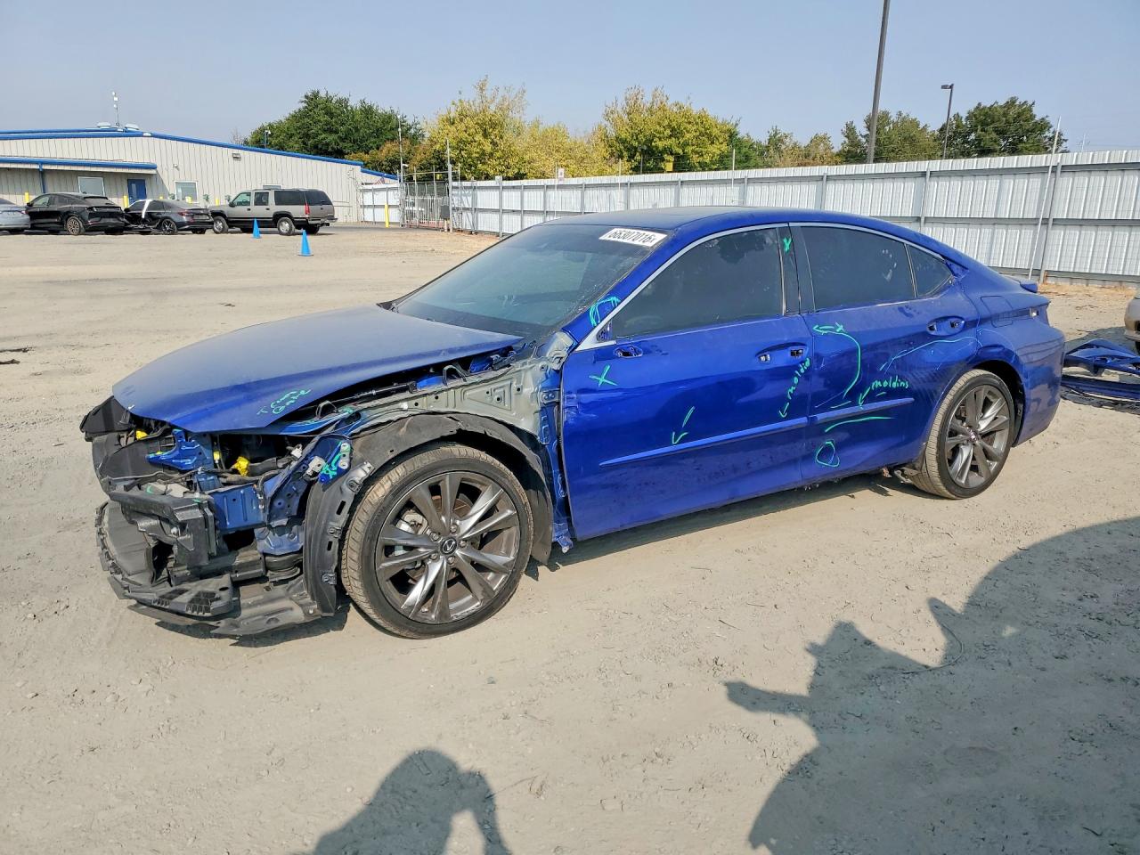 2020 LEXUS ES