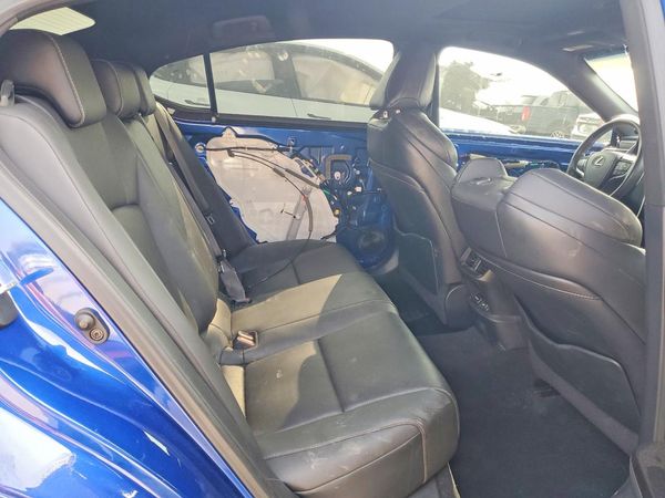 2020 LEXUS ES