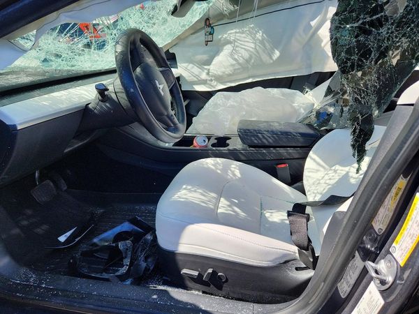 2023 TESLA MODEL 3 — DENT