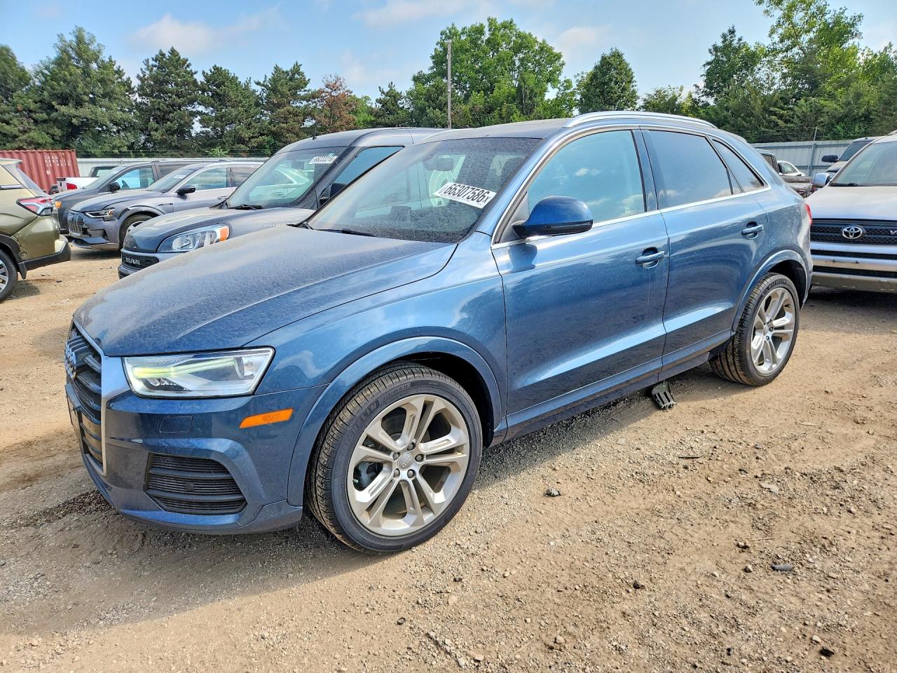 2016 AUDI Q3