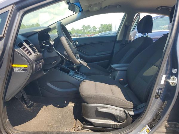2016 KIA FORTE GL (Middle-Low Grade)