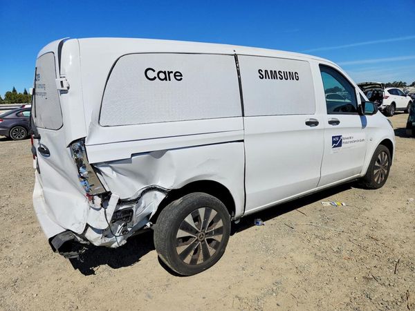 2020 MERCEDES-BENZ METRIS