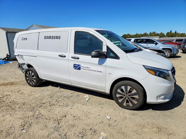 2020 MERCEDES-BENZ METRIS