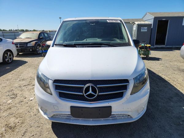 2020 MERCEDES-BENZ METRIS