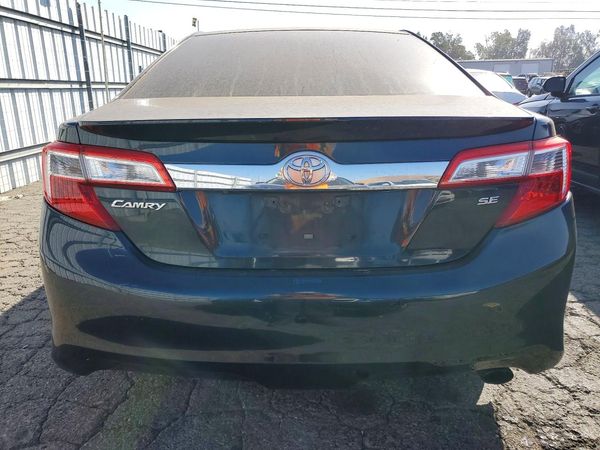 2014 TOYOTA CAMRY