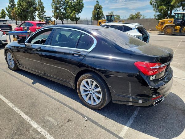 2019 BMW 740