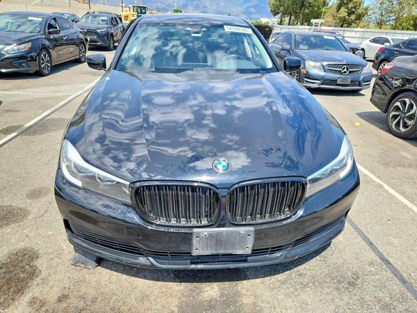 2019 BMW 740