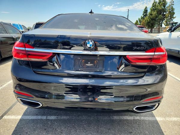 2019 BMW 740