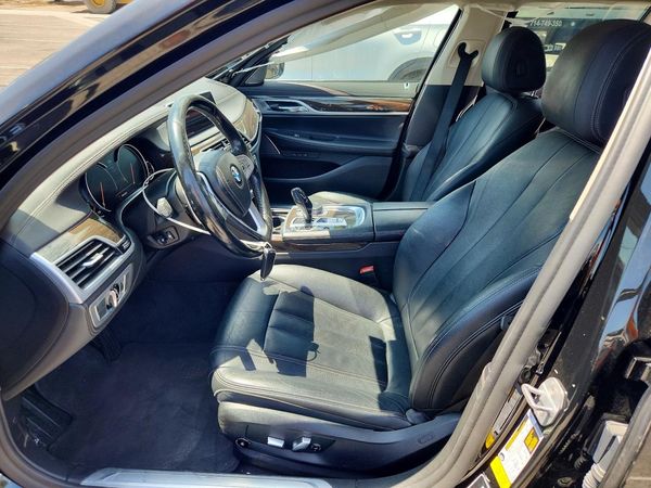 2019 BMW 740