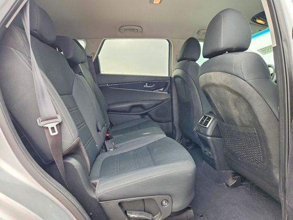 2020 KIA SORENTO L, LX, S