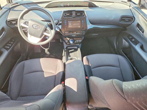2017 TOYOTA PRIUS One/Two