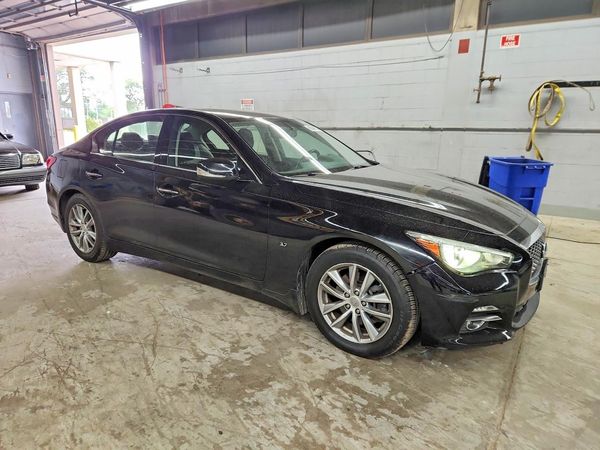 2015 INFINITI Q50