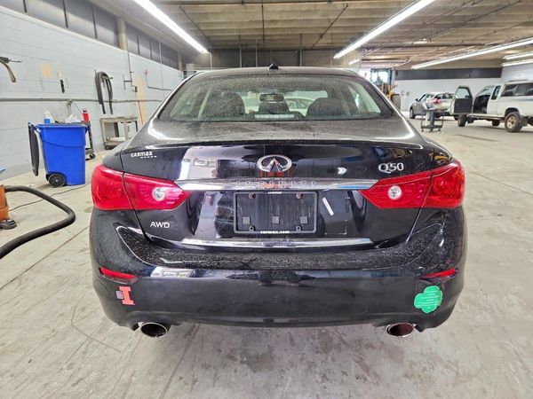 2015 INFINITI Q50