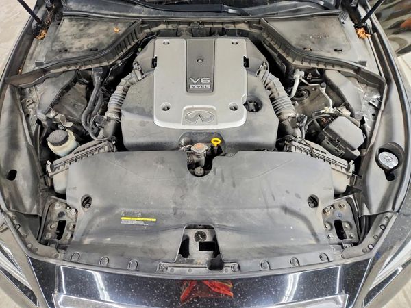 2015 INFINITI Q50