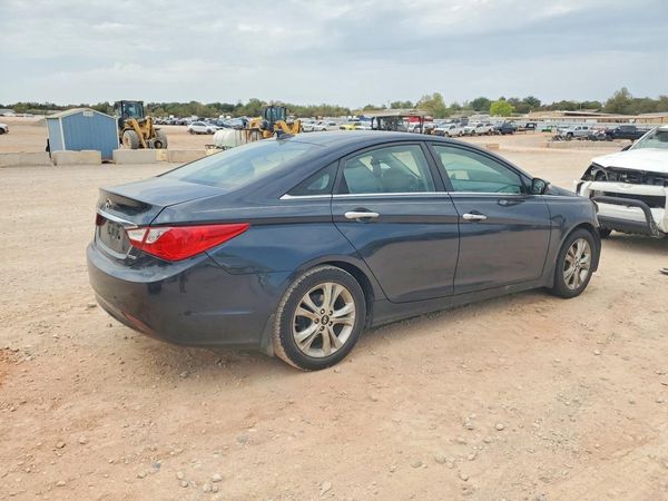 2012 HYUNDAI SONATA Middle level