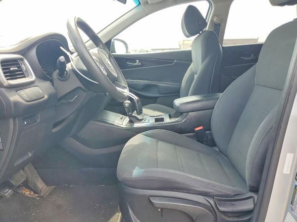 2018 KIA SORENTO L, LX
