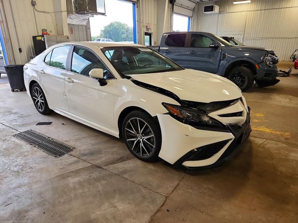 2021 TOYOTA CAMRY