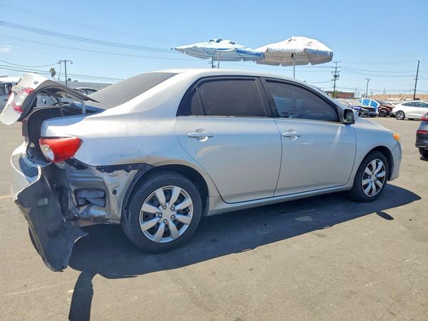 2013 TOYOTA COROLLA
