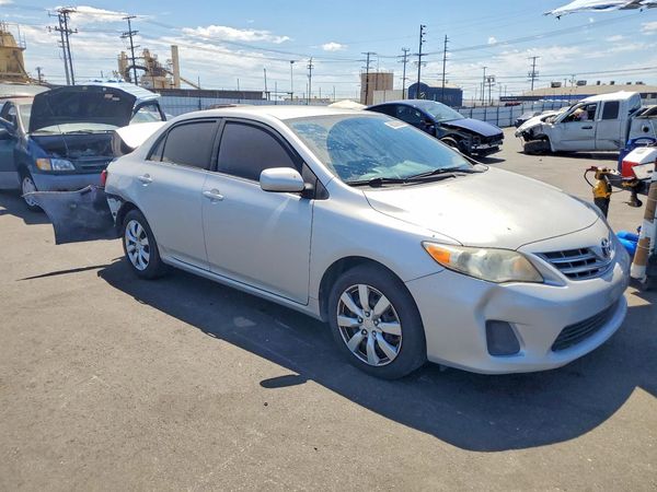 2013 TOYOTA COROLLA