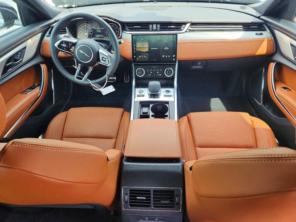 2024 JAGUAR XF