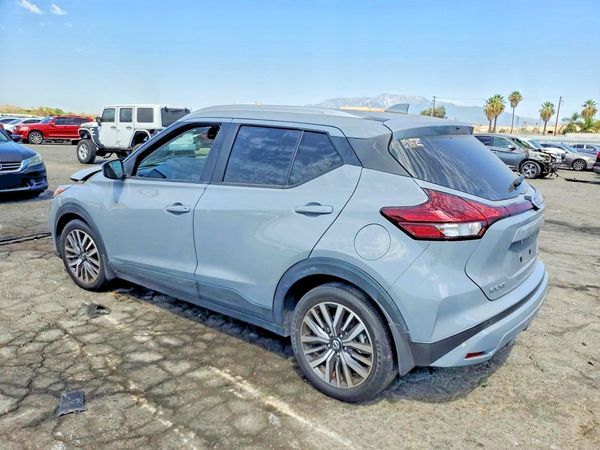 2021 NISSAN KICKS