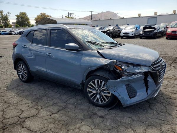 2021 NISSAN KICKS