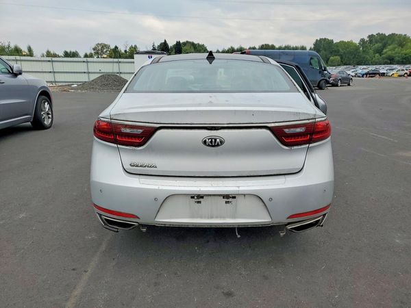 2017 KIA CADENZA