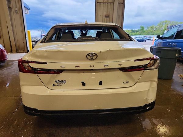 2025 TOYOTA CAMRY