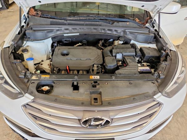 2017 HYUNDAI SANTA FE Base