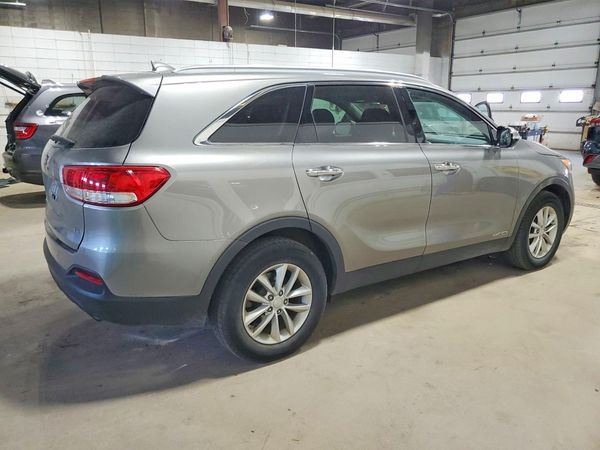 2017 KIA SORENTO L, LX