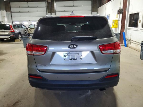 2017 KIA SORENTO L, LX