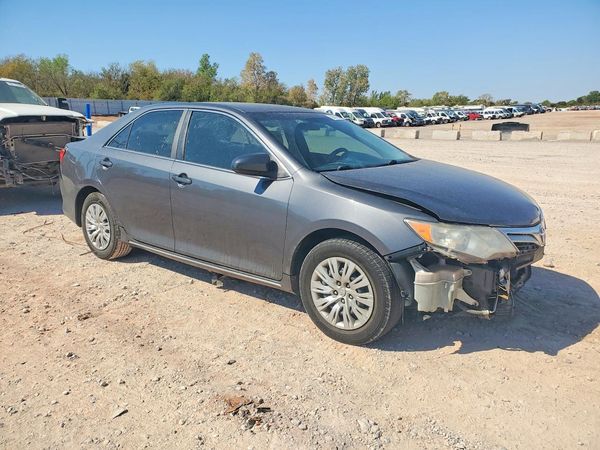 2012 TOYOTA CAMRY — Passenger 3/4