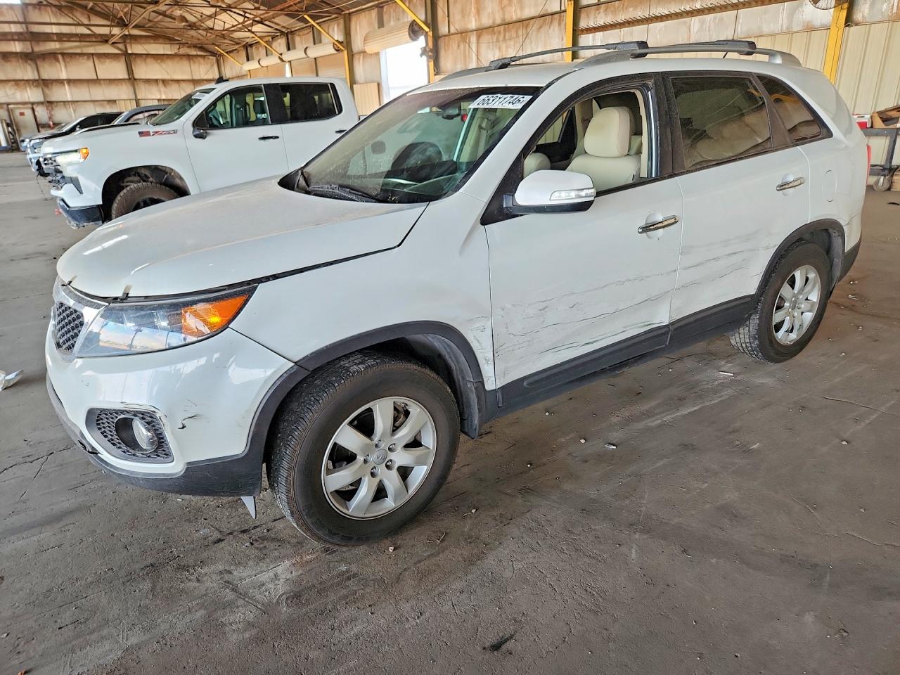 2013 KIA SORENTO Base / LX