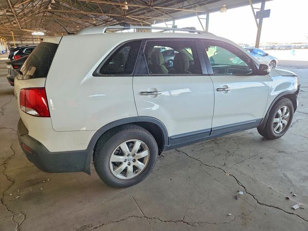 2013 KIA SORENTO Base / LX