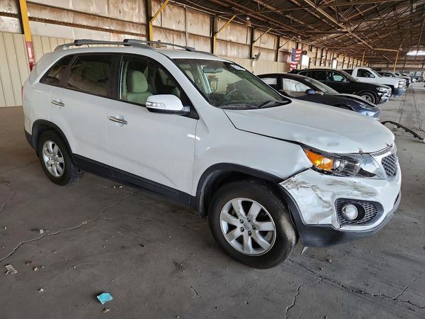 2013 KIA SORENTO Base / LX