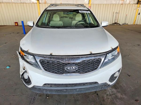 2013 KIA SORENTO Base / LX