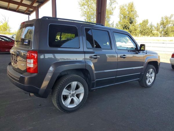2016 JEEP PATRIOT Latitude