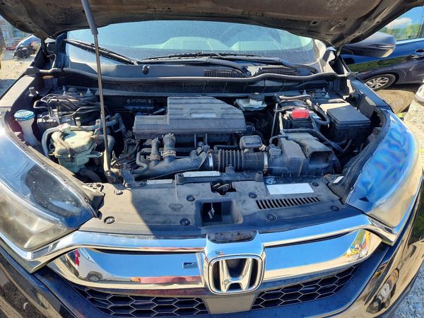 2017 HONDA CRV EX — Engine bay