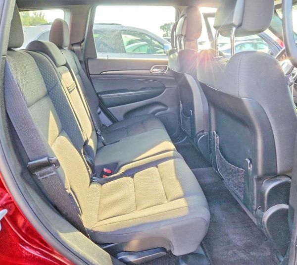 2018 JEEP GRAND CHEROKEE Laredo