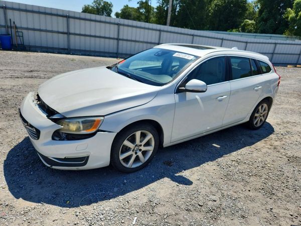 2017 VOLVO V60